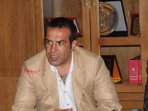 Bünyamin Gezerle İmzalar Atıldı