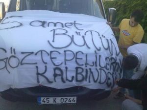 İzmirli Taraftarlar Göztepeli Samet İçin Tek Yürek Oldu
