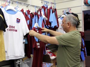 Bartında Trabzonspor Tır’ına Büyük İlgi