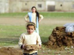 Kızlar neden okulda değil de tarlada