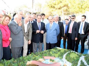 Bakan Günay, Temel Atma Törenine Katıldı