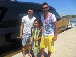Fenerbahçeli Selçuk Şahin Sarı Lacvert Yatı İle Denizlere Açıldı