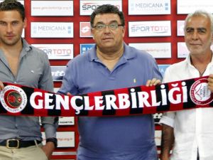 Gençlerbirliği, Dusco Tosiç İle 3 Yıllık Sözleşme İmzaladı