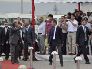 Cumhurbaşkanı Gülden Organize Sanayi Bölgelerine Övgü