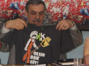 Milletvekilinden Belediye Başkanına Oğlum Bak Git Tişörtüyle Tepki