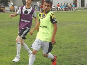 Denizli Belediyesporda Futbolcu Seçmeleri Sürüyor