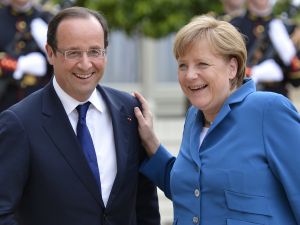 Merkel Ve Hollande, Elysee Sarayı’nda Bir Araya Geldi