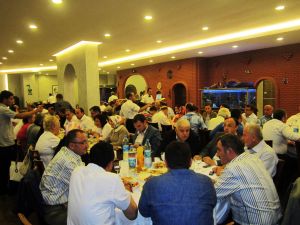 Ak Parti Ailesi Yemekte Buluştu