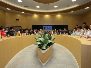 Bakan Yıldız Rusyada Nükleer Eğitimine Devam Eden Türk Öğrencileri Kabul Etti