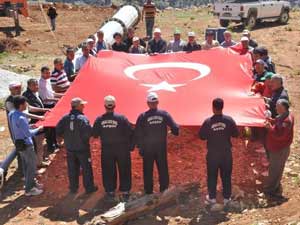 Yazıcıoğlu’nun Vefaat Ettiği Alana Türk Bayragı Diktiler