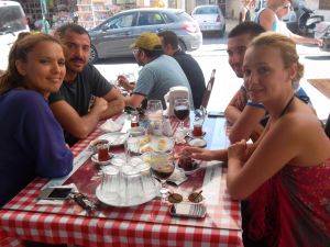 Demet Akalın Eşiyle Birlikte Pide Yedi