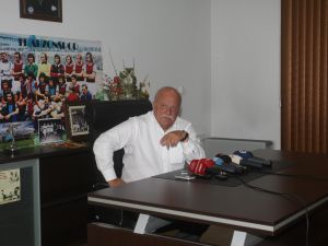 Sadri Şener: “trabzona Aklanarak Gelmek Güzel”