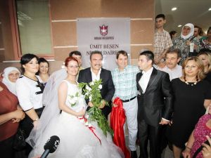 Ünlü Şarkıcı Ümit Besen’in Adı Nikah Dairesine Verildi