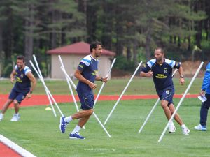 Fenerbahçe, Yeni Sezon Hazırlıklarını Sürdürüyor
