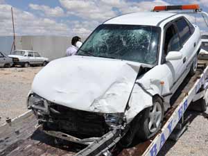 Elbistanda 2 otomobil çarpıştı: 4 yaralı