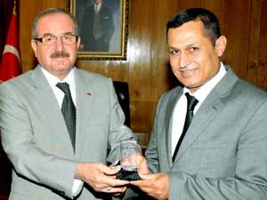 Nurhak Milli Eğitim Müdürü Başarıya Doymuyor