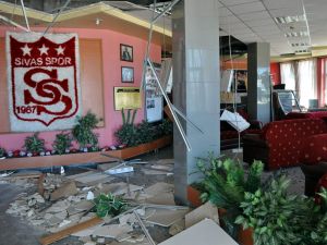Sivasspor’da Futbolcular Ölümden Son Anda Döndü