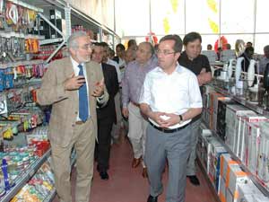 Tekzen 86. Mağzasını Elbistan’da Açtı