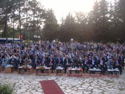 1017 KİŞİ OKUMA YAZMA SEVİNCİNİ YAŞADI.