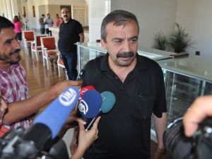 Bdp’li Önder Cezaevi Nakillerine Tepki Gösterdi
