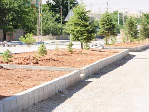 Kaldırım ve Refüjler Yenileniyor