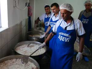 Her Gün 12 Bin Kişiye İftar Verilecek