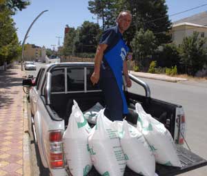 Aşevi’ne Malzeme Yağıyor