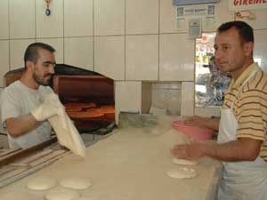 Ramazan Pidesi Fırıncıların Yüzünü Güldürdü
