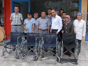 Ak Parti’den Engellilere Tekerlekli Sandalye Desteği