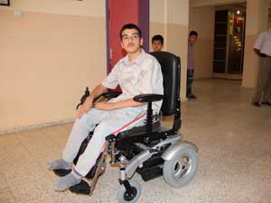 Mavi Kapakla Akülü Arabaya Kavuştu