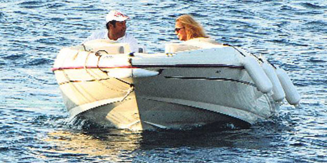 Tutamıyoruz adamı artık