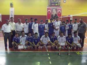 Yaz Kursları Voleybol Turnuvasında Şampiyon Hamidiye Kursu