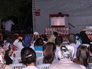 Çocuklar, ‘Hacivat-Karagöz’ İle Eğlendi