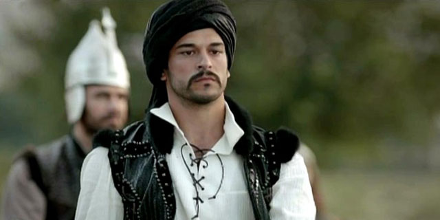 Saçlarını 800 Bin TLye Yıkayacak