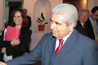 Türkiye Tutsak, Onu Serbest Bırakmak İstiyoruz