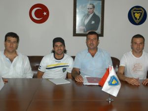 Bucaspor’da Dahmane İmzayı Attı
