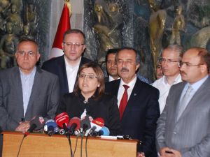 Bakan Şahin, Basın Toplantısı Yaptı