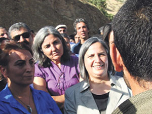 Kucaklaşmaya ABden İlk Tepki