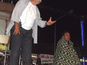 Levent Kırca’dan Hülya Avşar’a Cahil Suçlaması