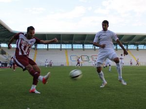 Sanica Boru Elazığspor, Erzurum Büyükşehir Belediyespor İle Oynadığı Hazırlık Maçını 2-1 Kaybetti