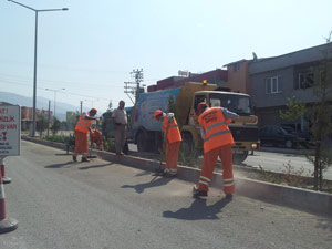 Boş Arsa, Arazi Ve Yollar Temizleniyor