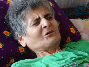 Bakıcı Ailesine Yardım Eli Uzandı