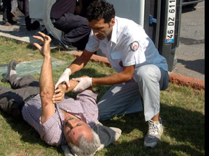 Trafik Kazası: 3 Yaralı