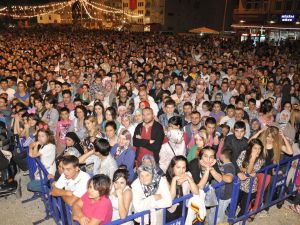 Funda Arar Sarımsak Kraliçesi İlan Edildi