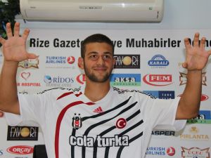 Beşiktaş, Çaykur Rizespor Kalecisi Emre İle Anlaştı