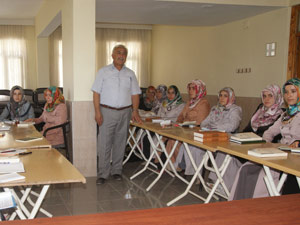 Türkoğlunda Kuran Öğreticilerine Eğitim