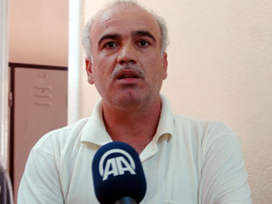 Suriyeli Çocuklara Hem Arkadaşlık Hem Öğretmenlik Yapıyor