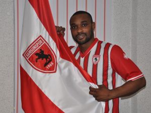 Samsunspor, Emmanuel Nsumbuyu Renklerine Bağladı