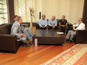 Yüzme Federasyonu Yönetiminden Paü’ye Ziyaret