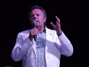 Selda Bağcan Ayvalıklıları Coşturdu